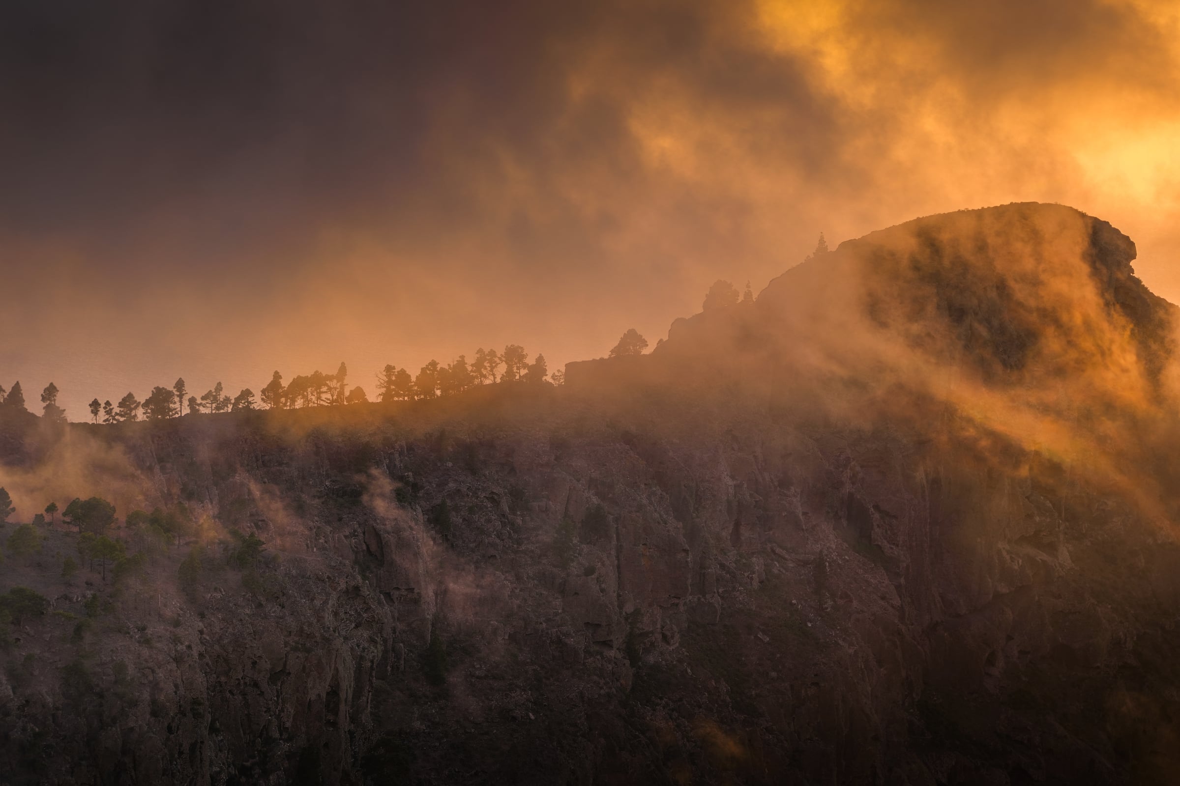 Niebla al atardecer en el fin del mundo, Tamadaba