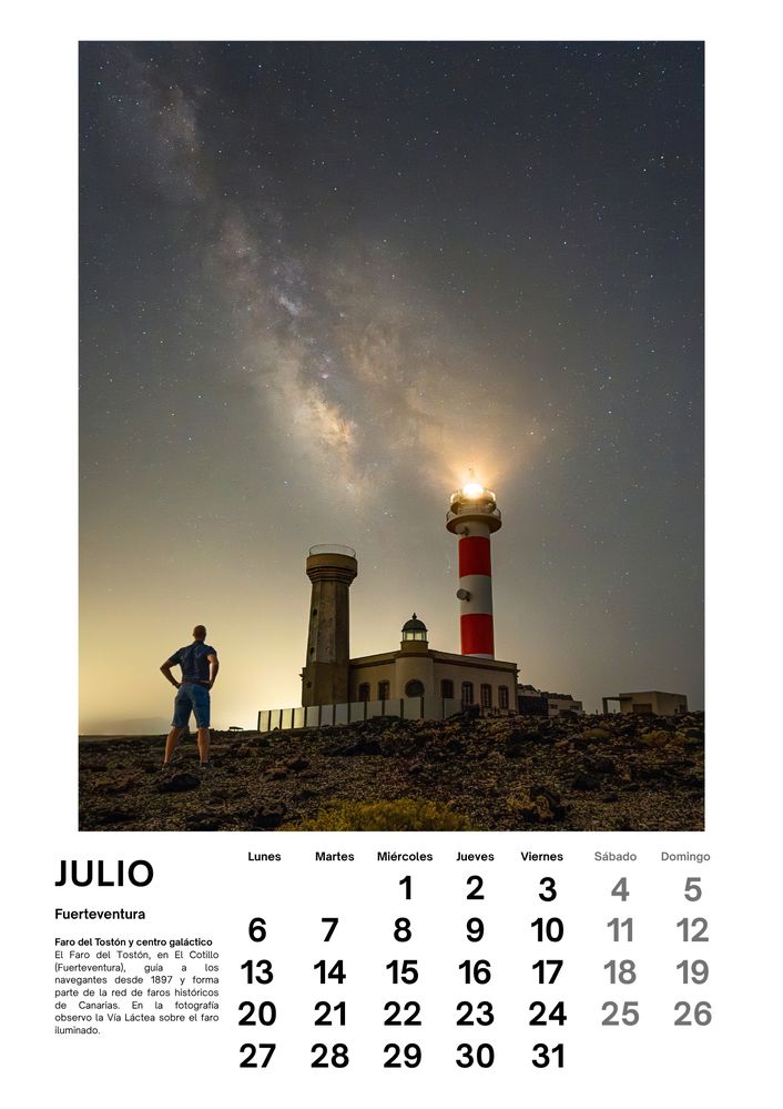 Julio de 2026 del calendario de Iván Cárdenes Muñoz: Faro del Tostón y centro galáctico, Fuerteventura