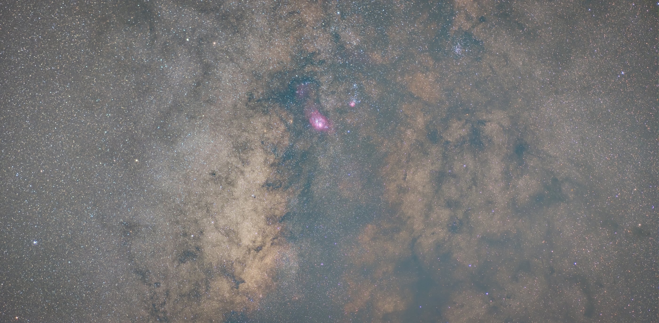 Centro Galáctico. Nebulosas Trífida y La Laguna