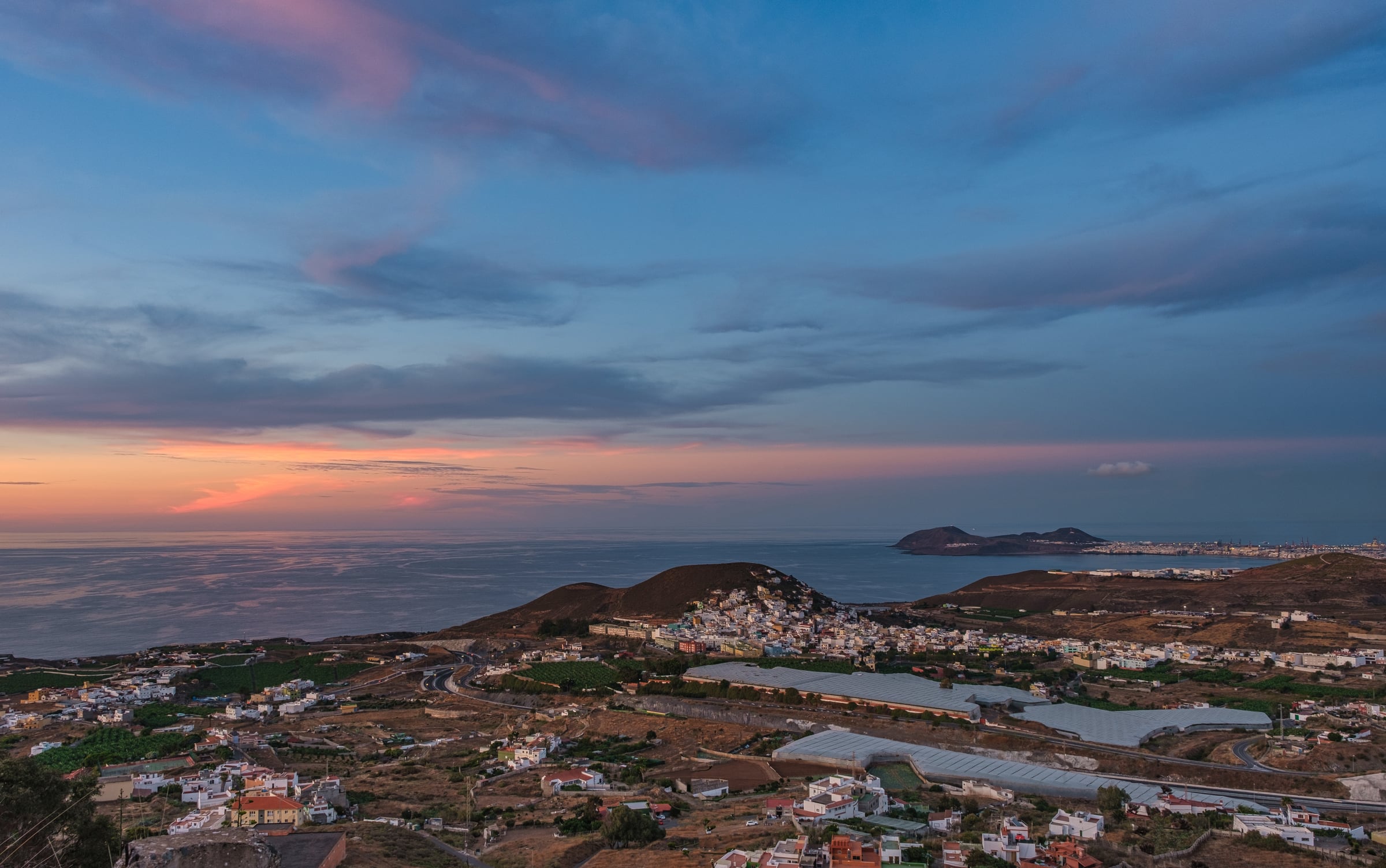 Vistas Montaña de Cardones y La Isleta al amanecer